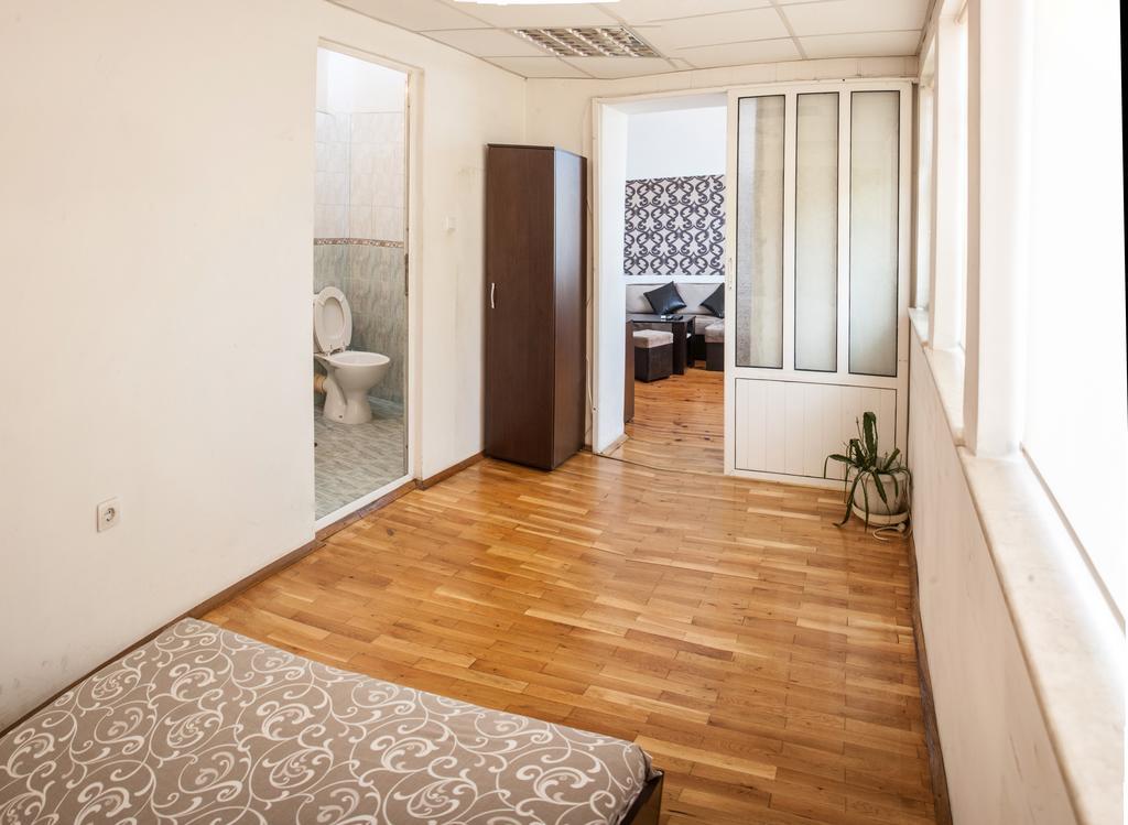 Sofia Central Guest Rooms חדר תמונה